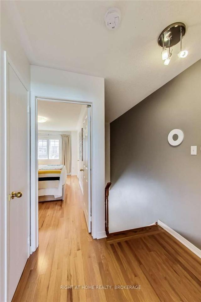 77 Brickworks Lane, Townhouse with 2 bedrooms, 3 bathrooms and 1 parking in Toronto ON | Image 2