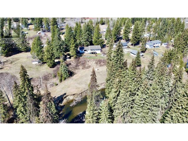 5459 Kennedy Road, House detached with 4 bedrooms, 2 bathrooms and null parking in Cariboo H BC | Image 3