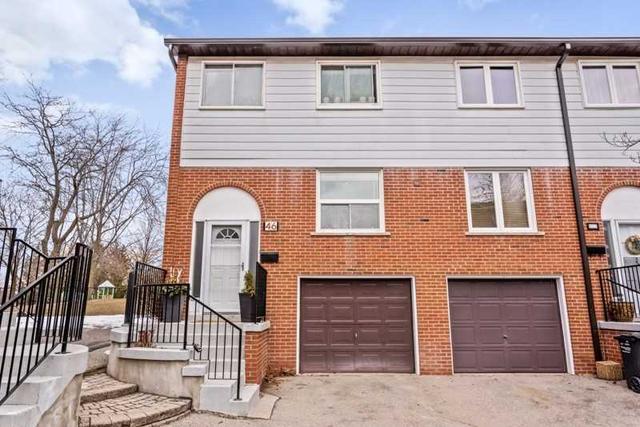 46 - 2445 Homelands Dr, Townhouse with 3 bedrooms, 2 bathrooms and 2 parking in Mississauga ON | Image 1
