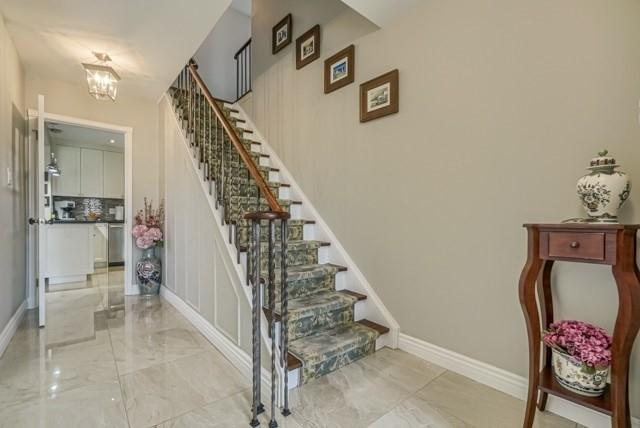 17 Redcastle Cres, House detached with 4 bedrooms, 3 bathrooms and 3 parking in Toronto ON | Image 9