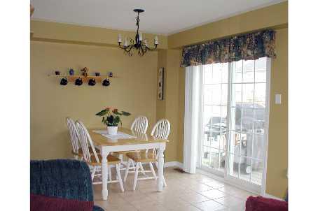 71 Toscana Dr, House attached with 3 bedrooms, 3 bathrooms and 2 parking in Whitby ON | Image 5