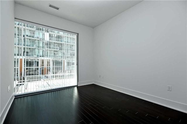 th125 - 39 Queens Quay E, Townhouse with 2 bedrooms, 3 bathrooms and 1 parking in Toronto ON | Image 5