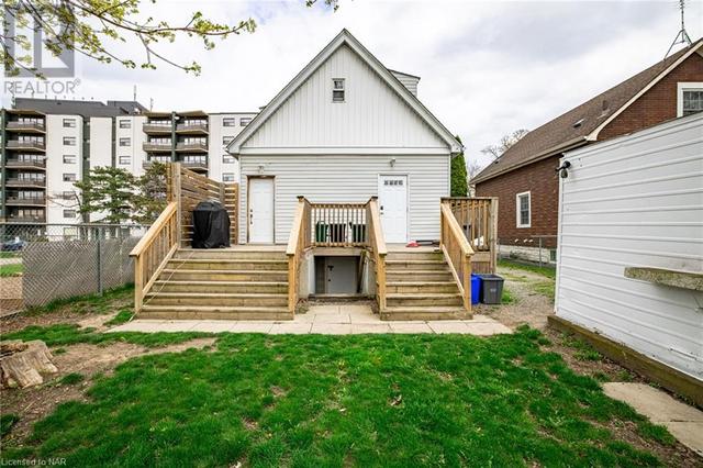 27 Ida Street, House other with 3 bedrooms, 2 bathrooms and 3 parking in St. Catharines ON | Image 3