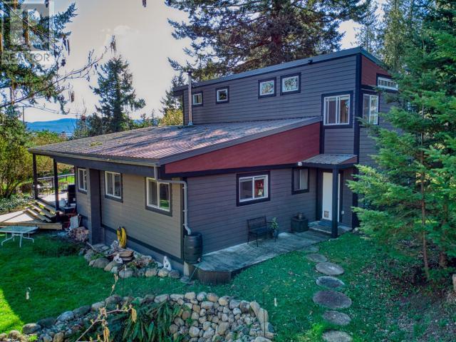 2060 Black Point Road, House detached with 3 bedrooms, 2 bathrooms and 5 parking in Powell River C BC | Image 6