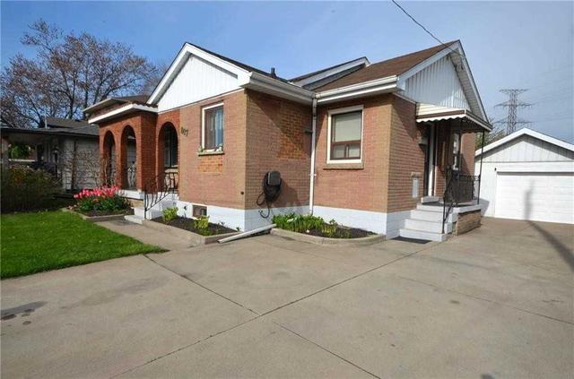 807 Dunn Ave, House detached with 3 bedrooms, 2 bathrooms and 5 parking in Hamilton ON | Image 28