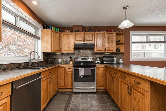 1818 14 Avenue N, House detached with 6 bedrooms, 2 bathrooms and 2 parking in Lethbridge County AB | Image 5