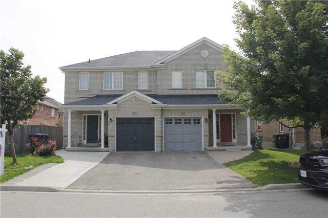 97 Hollingsworth Circ, House semidetached with 3 bedrooms, 4 bathrooms and 2 parking in Brampton ON | Image 1