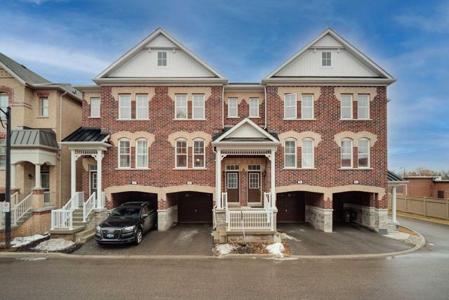 th 28 - 10 Porter Ave W, House attached with 3 bedrooms, 4 bathrooms and 2 parking in Vaughan ON | Image 1
