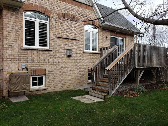 1 Hirshfield Lane, Townhouse with 2 bedrooms, 3 bathrooms and 1 parking in Ajax ON | Image 2