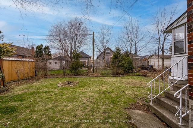 126 Auburn Ave, House detached with 3 bedrooms, 1 bathrooms and 4 parking in Hamilton ON | Image 19