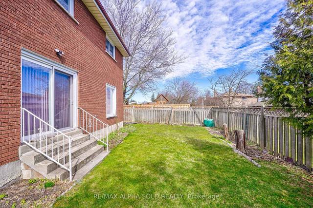 29 Redbud Cres, House detached with 4 bedrooms, 3 bathrooms and 4 parking in Toronto ON | Image 32