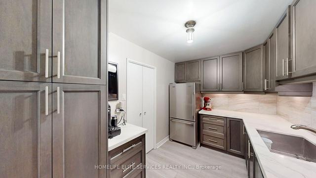 612 - 120 Dundalk Dr, Condo with 2 bedrooms, 1 bathrooms and 1 parking in Toronto ON | Image 13