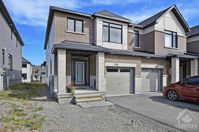 306 Ibanez Walk, Townhouse with 3 bedrooms, 4 bathrooms and 1 parking in Ottawa ON | Card Image