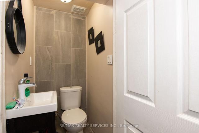 65 - 1 Gloucester Pl, Townhouse with 3 bedrooms, 4 bathrooms and 2 parking in Brampton ON | Image 16