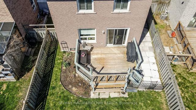 26 Wallace Dr, House attached with 3 bedrooms, 4 bathrooms and 5 parking in Barrie ON | Image 31