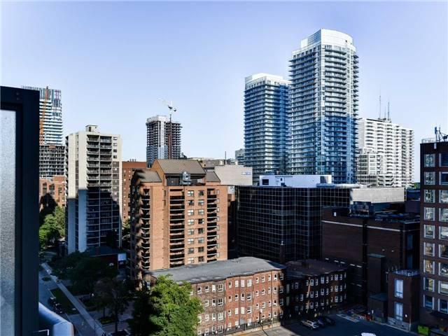 1001 - 30 Roehampton Ave, Condo with 1 bedrooms, 1 bathrooms and 1 parking in Toronto ON | Image 11