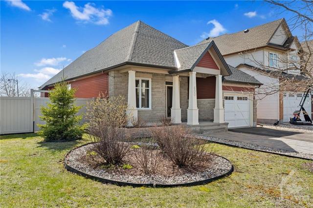 600 Woodbriar Way, House detached with 3 bedrooms, 3 bathrooms and 3 parking in Ottawa ON | Image 2