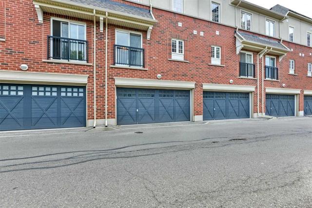 109 Georgian Dr, Townhouse with 3 bedrooms, 3 bathrooms and 2 parking in Oakville ON | Image 18