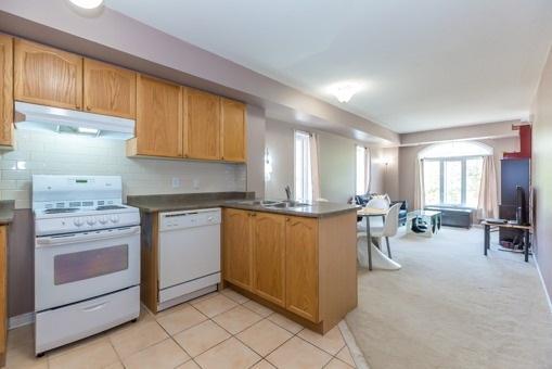 02 - 605 Shoreline Dr, Townhouse with 2 bedrooms, 1 bathrooms and 1 parking in Mississauga ON | Image 7