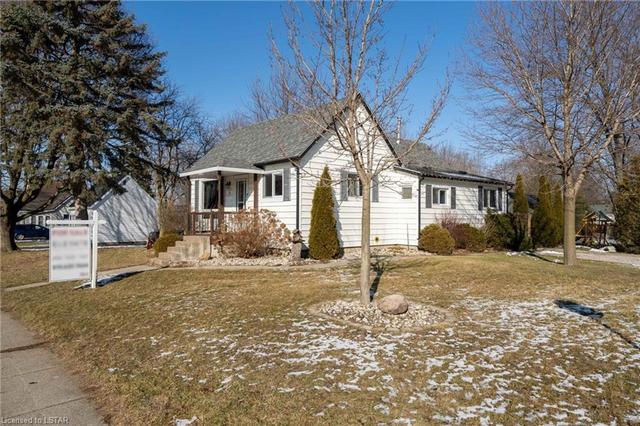 30 Broadway Avenue E, House detached with 3 bedrooms, 1 bathrooms and null parking in Chatham Kent ON | Image 15