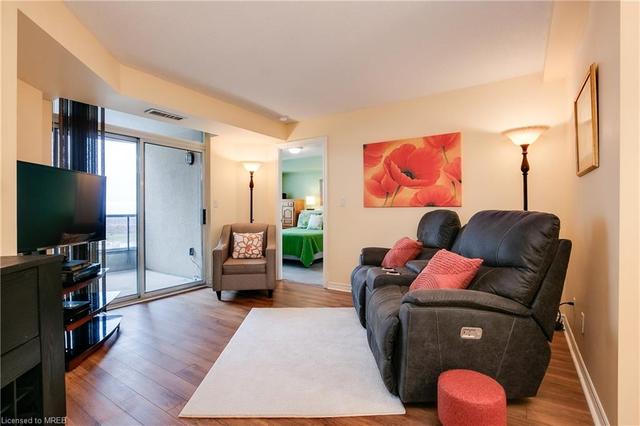 2330 - 3888 Duke Of York Boulevard, House attached with 2 bedrooms, 2 bathrooms and 2 parking in Mississauga ON | Image 24