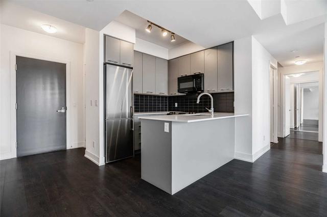 818 - 9471 Yonge St, Condo with 2 bedrooms, 2 bathrooms and 1 parking in Richmond Hill ON | Image 11