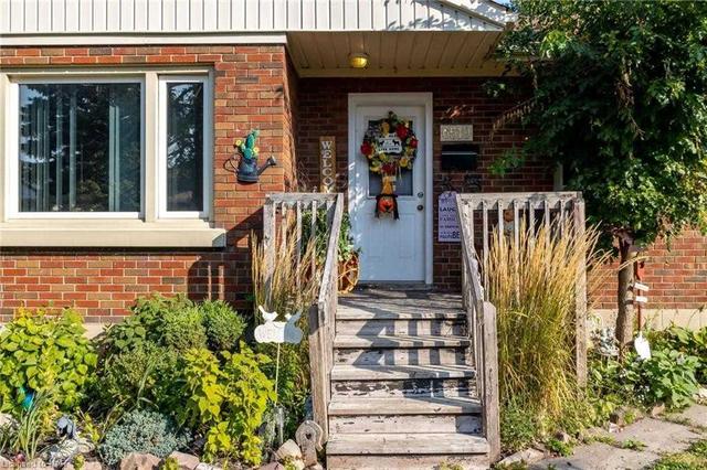 6519 Culp St, House detached with 2 bedrooms, 2 bathrooms and 9 parking in Niagara Falls ON | Image 8
