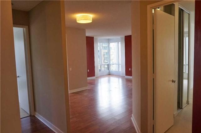 1111 - 85 Bloor St E, Condo with 2 bedrooms, 2 bathrooms and 1 parking in Toronto ON | Image 2