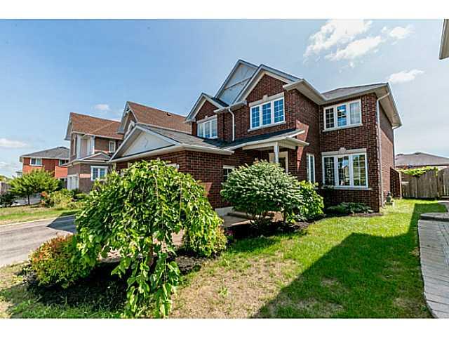 83 Cloughley Dr, House detached with 4 bedrooms, 4 bathrooms and null parking in Barrie ON | Image 2