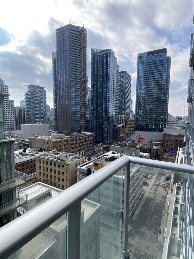 1405 - 30 Nelson St, Condo with 1 bedrooms, 1 bathrooms and 0 parking in Toronto ON | Image 8