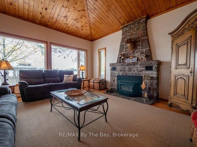 2694 Island 1040, House detached with 3 bedrooms, 2 bathrooms and 0 parking in Georgian Bay ON | Image 10