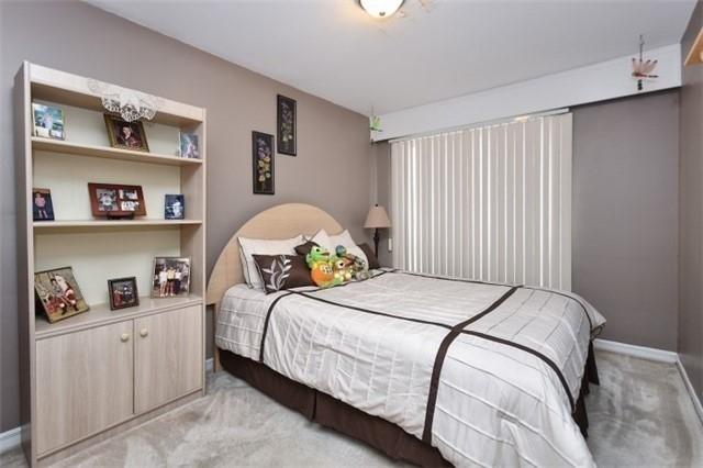main - 26 Granger Ave, Home with 3 bedrooms, 1 bathrooms and 5 parking in Toronto ON | Image 4