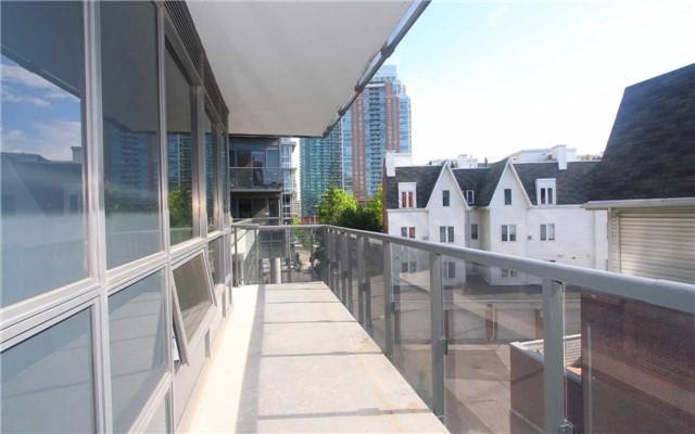 352 - 1030 King St W, Condo with 2 bedrooms, 2 bathrooms and 1 parking in Toronto ON | Image 12