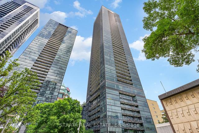 4704 - 101 Charles St E, Condo with 2 bedrooms, 2 bathrooms and 1 parking in Toronto ON | Image 20