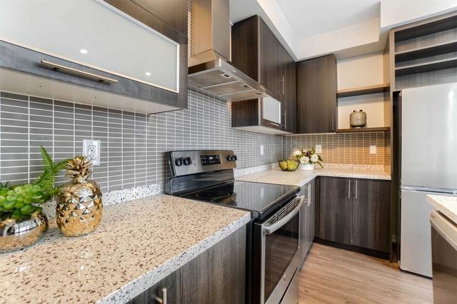 38 Edsel Rd, House semidetached with 4 bedrooms, 3 bathrooms and 2 parking in Brampton ON | Image 2