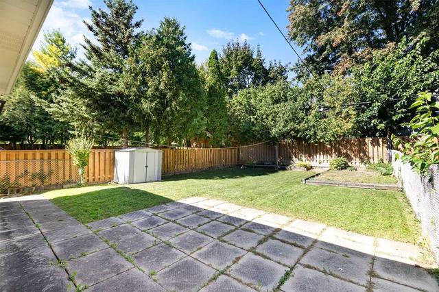 246 Elmwood Ave, House detached with 3 bedrooms, 2 bathrooms and 3 parking in Toronto ON | Image 31