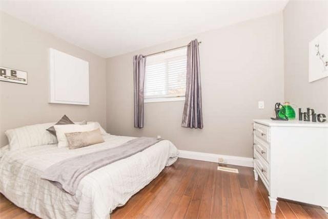 717 Hillview Cres, House detached with 3 bedrooms, 2 bathrooms and 2 parking in Pickering ON | Image 13
