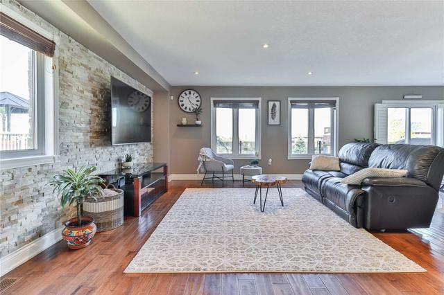 23 Meadowview Dr, House detached with 4 bedrooms, 4 bathrooms and 4 parking in Bradford West Gwillimbury ON | Image 37