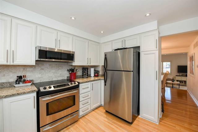 30 Cricklewood Cres, Townhouse with 3 bedrooms, 3 bathrooms and 2 parking in Markham ON | Image 30