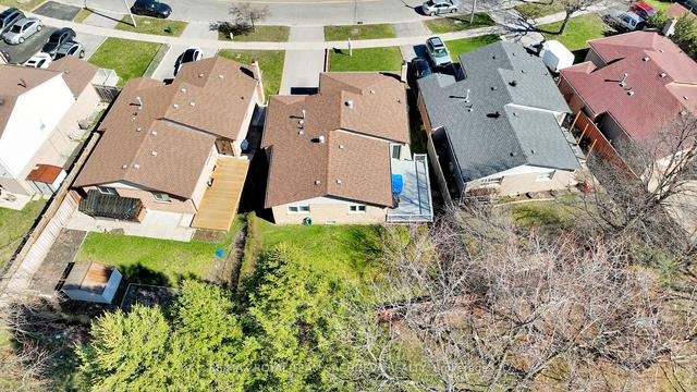 136 Fawcett Tr, House detached with 3 bedrooms, 2 bathrooms and 5 parking in Toronto ON | Image 29