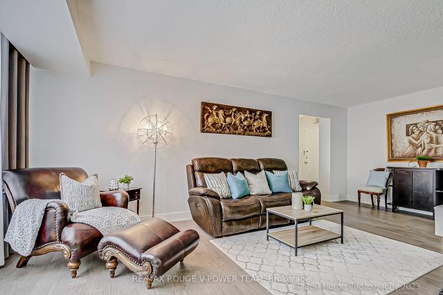 604 - 10 Muirhead Rd, Condo with 2 bedrooms, 1 bathrooms and 1 parking in Toronto ON | Image 2