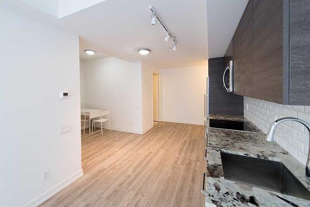 407 - 28 Wellesley St E, Condo with 1 bedrooms, 1 bathrooms and 0 parking in Toronto ON | Image 7