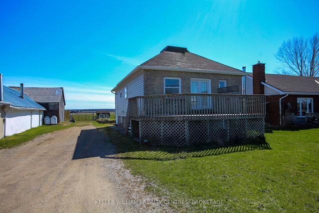 2854 Highway 6 Rd, House detached with 2 bedrooms, 2 bathrooms and 6 parking in Northern Bruce Peninsula ON | Image 12