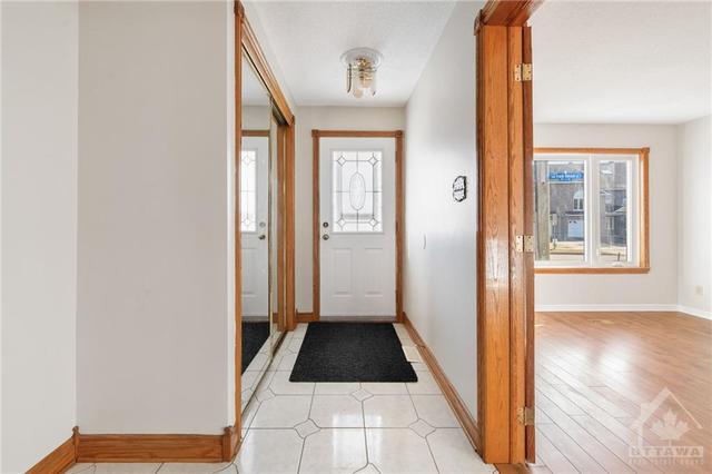 2034 Frank Bender Street, Home with 3 bedrooms, 3 bathrooms and 5 parking in Ottawa ON | Image 5