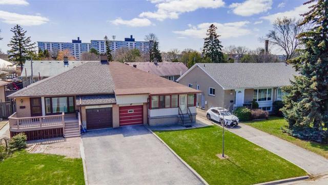 80 Pinemore Cres, House semidetached with 3 bedrooms, 2 bathrooms and 3 parking in Toronto ON | Image 24