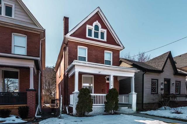 176 Cumberland Ave, House detached with 3 bedrooms, 2 bathrooms and 0 parking in Hamilton ON | Image 1