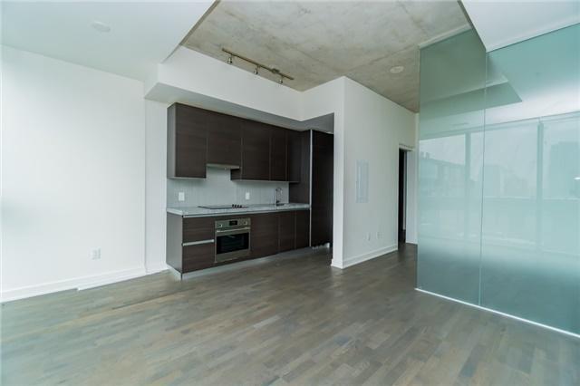 1001 - 38 Stewart St, Condo with 1 bedrooms, 1 bathrooms and null parking in Toronto ON | Image 2