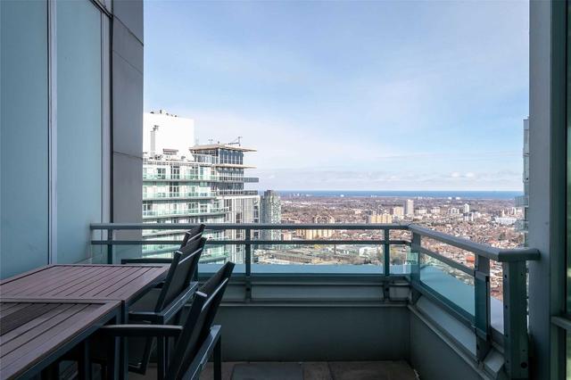 ph06 - 3939 Duke Of York Blvd, Condo with 2 bedrooms, 3 bathrooms and 1 parking in Mississauga ON | Image 11