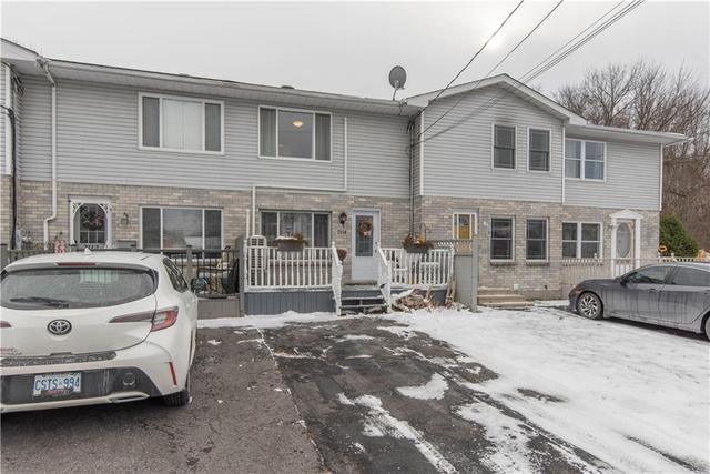 2114 Tollgate Road W, Townhouse with 2 bedrooms, 1 bathrooms and 3 parking in Cornwall ON | Card Image