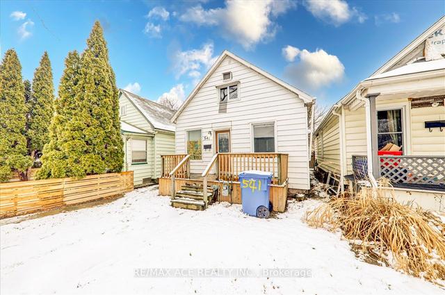 541 Bridge Ave, House detached with 4 bedrooms, 2 bathrooms and 2 parking in Windsor ON | Image 9